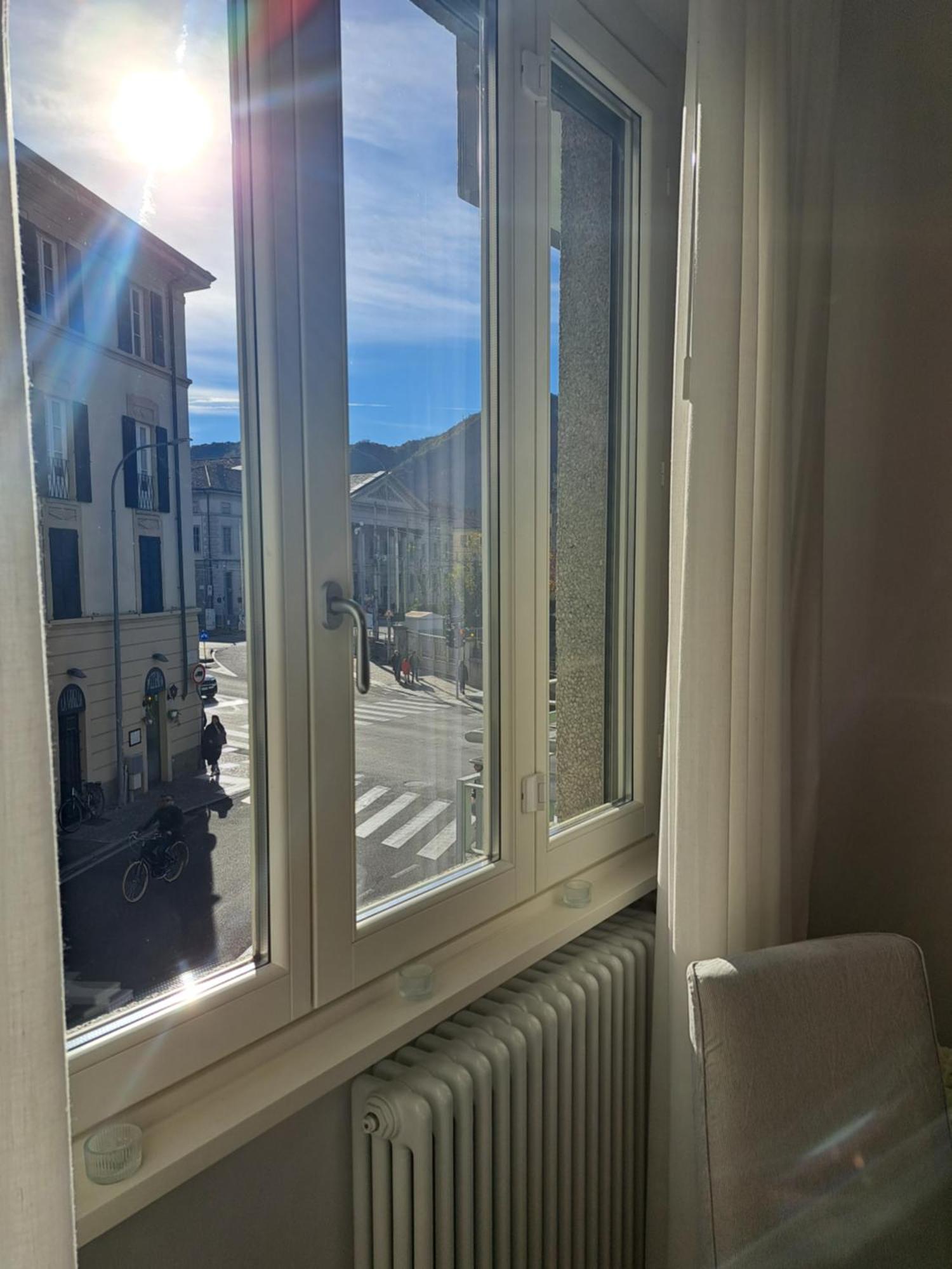 The Window On The Theatre And The Cathedral - Luxury Apartment Como Ngoại thất bức ảnh